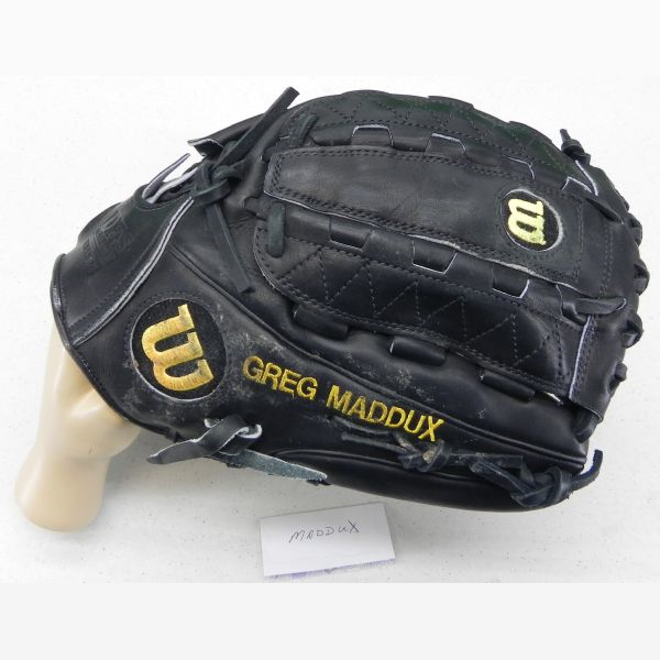 Greg Maddux의 2003년 Chicago Cubs Game-Used 글러브